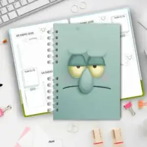 Libreta con diseño de personajes